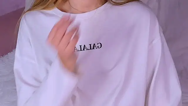 BeatriceEsmont online show from 27, 10, 2025