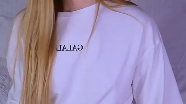 BeatriceEsmont online show from 26, 10, 2025