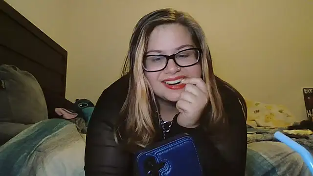 HoneyBear19 online show from 22, 4, 2026