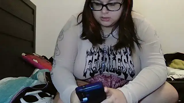 HoneyBear19 online show from 24, 11, 2025