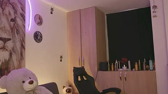 Maryann jones online show from 6, 4, 2026