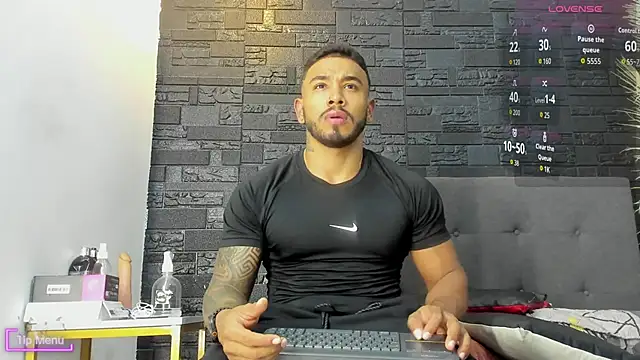 Snapshot of bruno_miller_ chatting on 21, 11, 2025 bruno miller online show from 21, 11, 2025