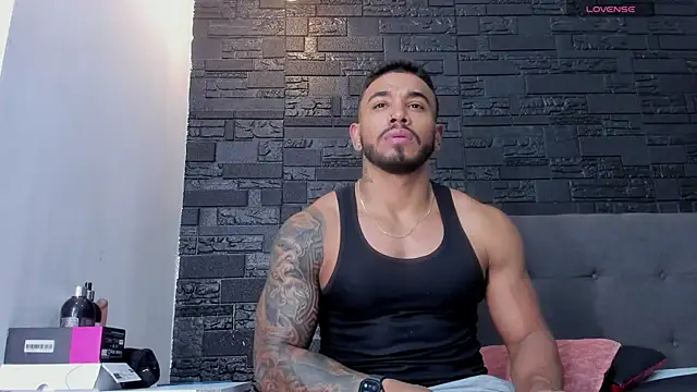 Snapshot of bruno_miller_ chatting on 8, 11, 2025 bruno miller online show from 8, 11, 2025