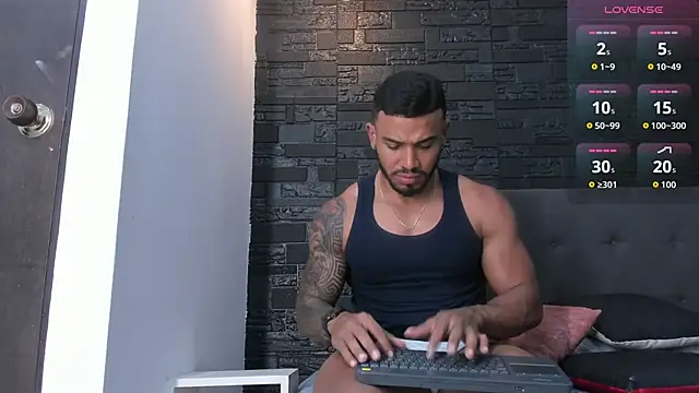 Snapshot of bruno_miller_ chatting on 16, 11, 2025 bruno miller online show from 16, 11, 2025