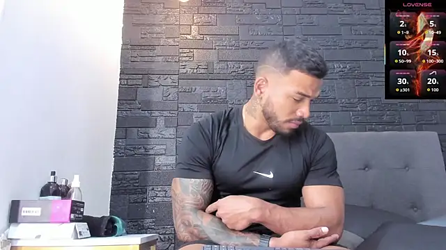 Snapshot of bruno_miller_ chatting on 9, 10, 2025 bruno miller online show from 9, 10, 2025