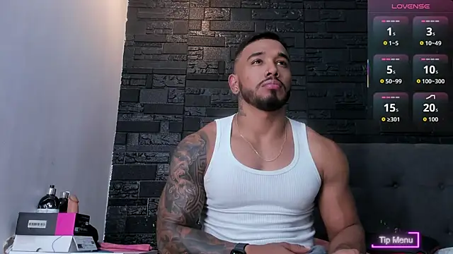 Snapshot of bruno_miller_ chatting on 11, 11, 2025 bruno miller online show from 11, 11, 2025