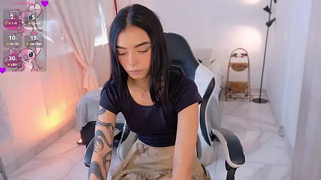 AnabelWolf online show from 12, 11, 2025