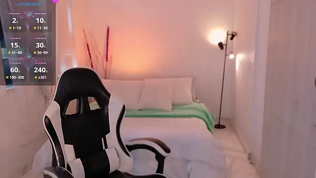 AnabelWolf online show from 22, 12, 2025