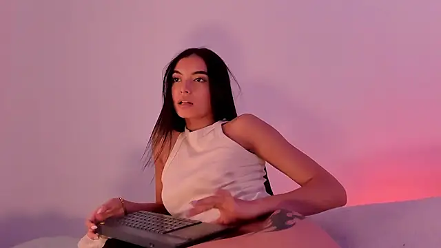 AnabelWolf online show from 11, 2, 2025
