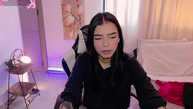 Snapshot of AnabelWolf chatting on 12, 6, 2026 AnabelWolf online show from 12, 6, 2026
