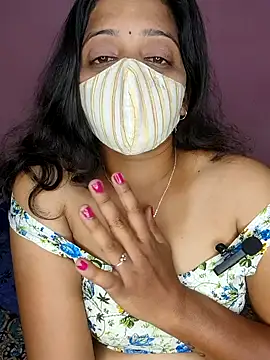 Tamil Shalini Lustyy online show from 26, 9, 2025