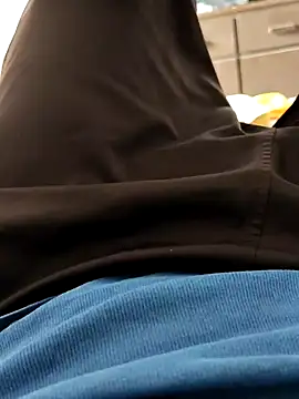 Snapshot of samee00721 chatting on 5, 11, 2025 samee00721 online show from 5, 11, 2025