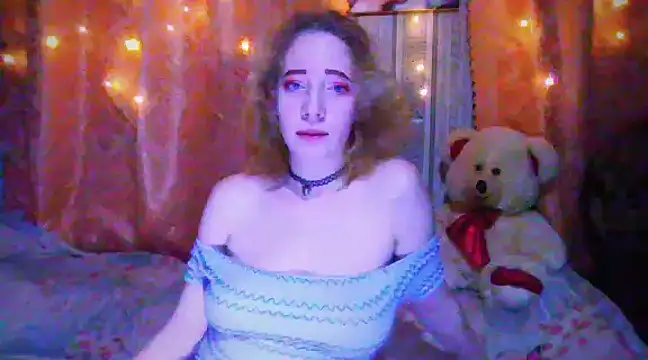 Snapshot of MelxMellie chatting on 23, 12, 2024 MelxMellie online show from 23, 12, 2024