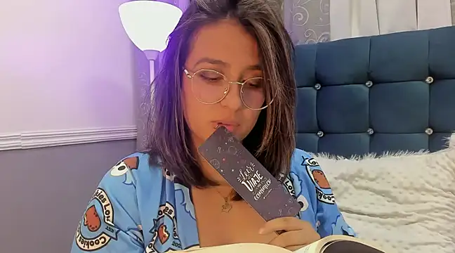 Snapshot of Pandoracherry chatting on 15, 3, 2025 Pandoracherry online show from 15, 3, 2025