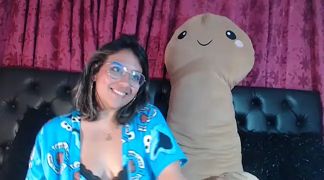 Snapshot of Pandoracherry chatting on 12, 1, 2025 Pandoracherry online show from 12, 1, 2025