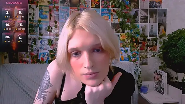 Snapshot of Simona_Rain chatting on 29, 10, 2025 Simona Rain online show from 29, 10, 2025