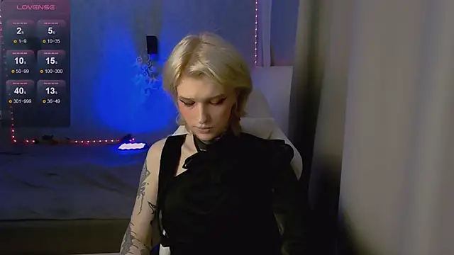 Snapshot of Simona_Rain chatting on 17, 9, 2025 Simona Rain online show from 17, 9, 2025