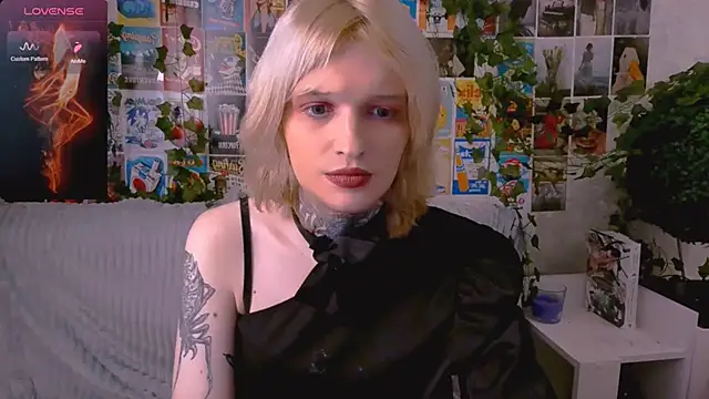 Snapshot of Simona_Rain chatting on 31, 10, 2025 Simona Rain online show from 31, 10, 2025