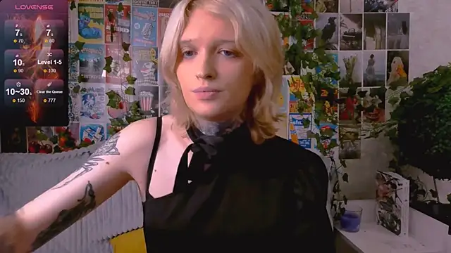 Snapshot of Simona_Rain chatting on 30, 10, 2025 Simona Rain online show from 30, 10, 2025