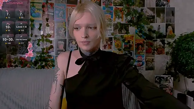 Snapshot of Simona_Rain chatting on 1, 10, 2025 Simona Rain online show from 1, 10, 2025