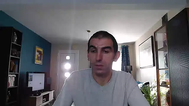 Snapshot of Samir_44200 chatting on 19, 11, 2025 Samir 44200 online show from 19, 11, 2025