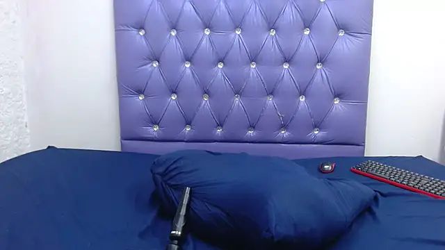 LolaTwerksXX online show from 5, 1, 2026