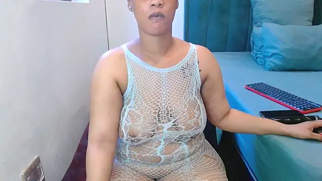 LolaTwerksXX online show from 28, 4, 2026