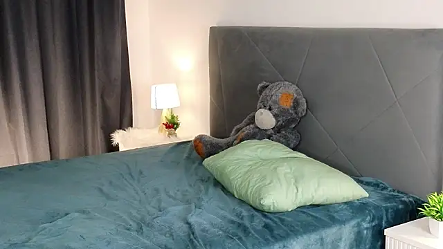 AudreyBearfield online show from 16, 12, 2024