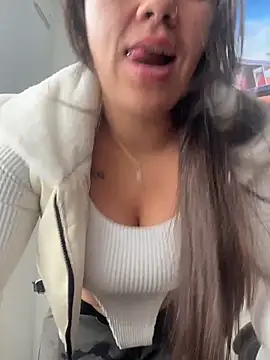 LIZ-06  online show from 24, 2, 2026