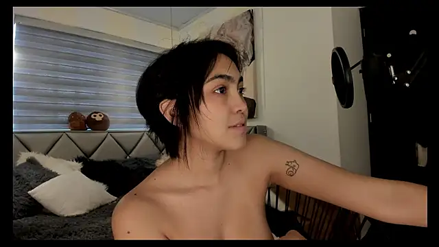 Snapshot of im_Luucy chatting on 8, 3, 2025 im Luucy online show from 8, 3, 2025