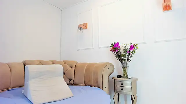 Snapshot of briannaduque chatting on 22, 2, 2025 briannaduque online show from 22, 2, 2025