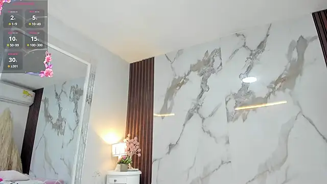 Snapshot of briannaduque chatting on 17, 9, 2025 briannaduque online show from 17, 9, 2025