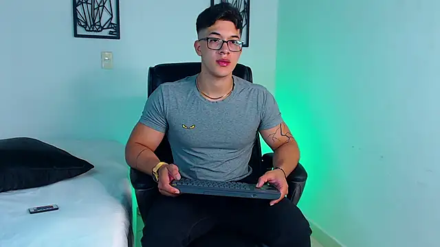 TravisJoplinn online show from 15, 12, 2024