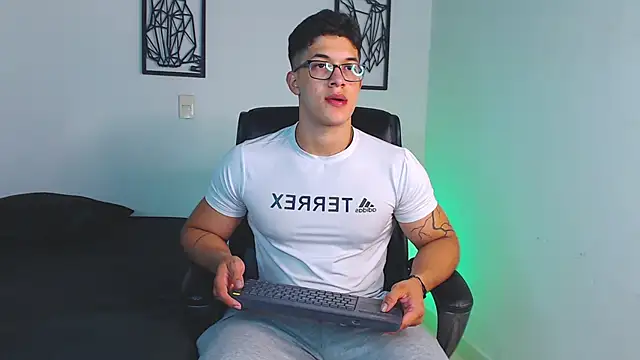 TravisJoplinn online show from 18, 12, 2024