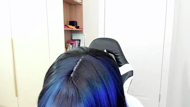 may mia online show from 5, 12, 2025