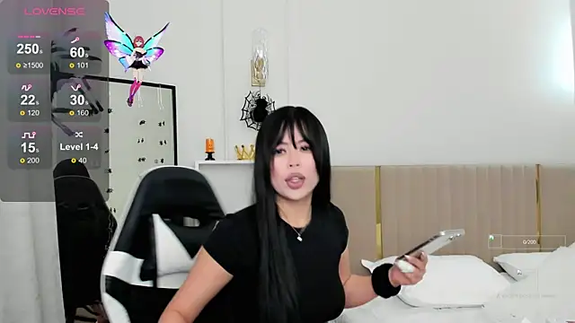 may mia online show from 4, 11, 2025