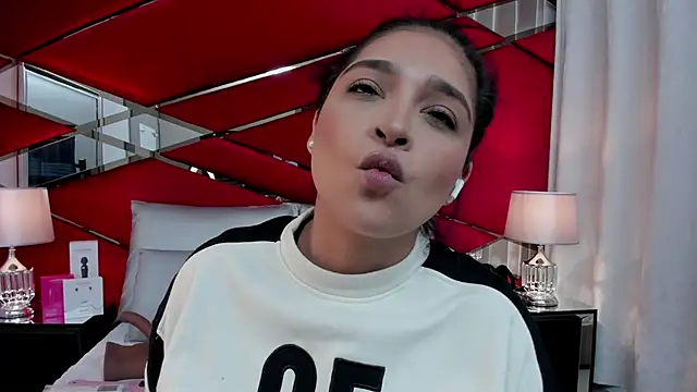 AdeleGray online show from 25, 10, 2025