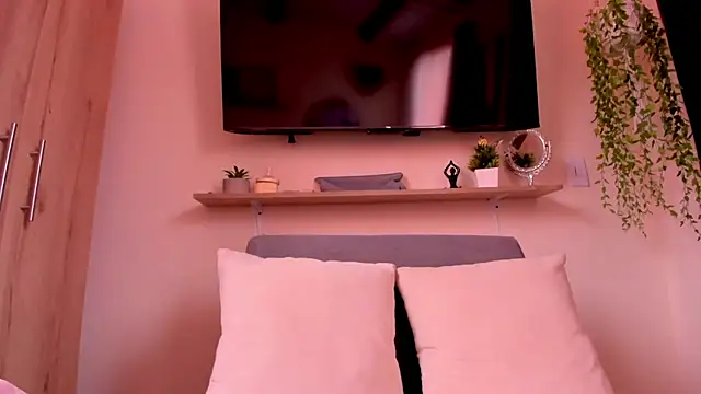 sofiaVelez01 online show from 24, 4, 2026