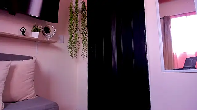 sofiaVelez01 online show from 4, 5, 2026