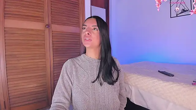 Snapshot of 777AylinZ chatting on 9, 10, 2025 777AylinZ online show from 9, 10, 2025