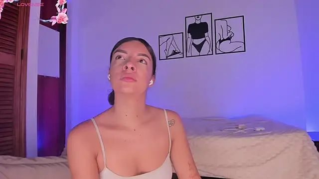 Snapshot of 777AylinZ chatting on 20, 10, 2025 777AylinZ online show from 20, 10, 2025