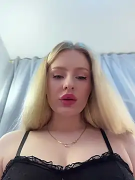 Snapshot of CaseyCumFace chatting on 4, 7, 2026 CaseyCumFace online show from 4, 7, 2026