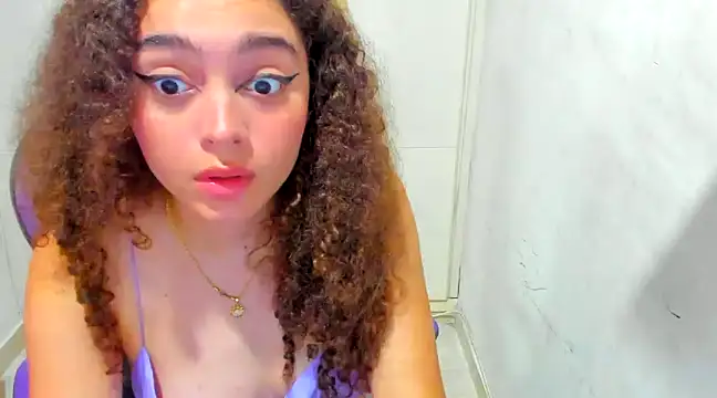 Lily anal squirt  online show from 20, 12, 2024