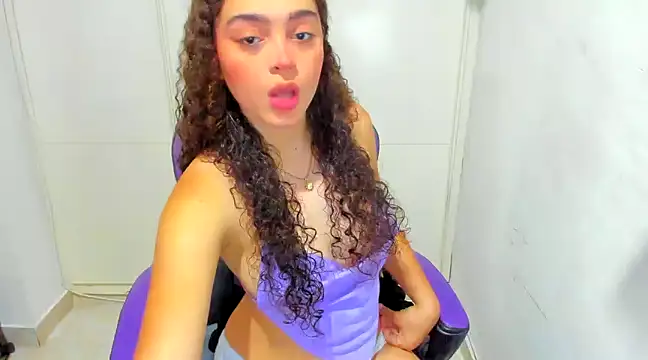 Lily anal squirt  online show from 15, 12, 2024