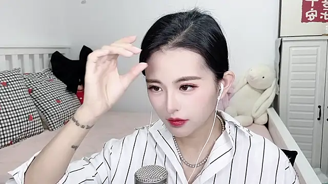 XINXINh online show from 17, 1, 2025