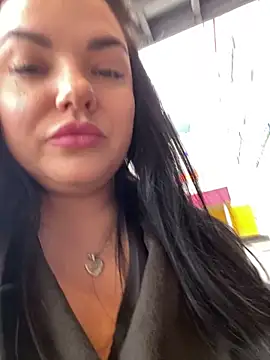 Amie Hill online show from 12, 11, 2025