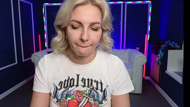 Barbara Blonde online show from 2, 1, 2025