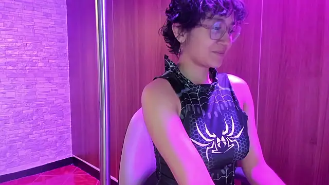 Snapshot of Lili_Gomez_ chatting on 17, 1, 2026 Lili Gomez online show from 17, 1, 2026