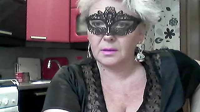 Lisa Suzie online show from 16, 10, 2025