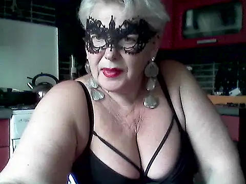 Snapshot of Lisa_Suzie chatting on 19, 6, 2026 Lisa Suzie online show from 19, 6, 2026